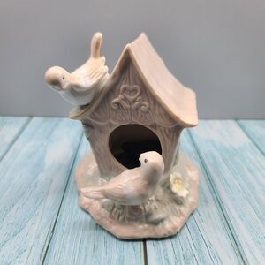 Birds With Birdhouse Music Box Works